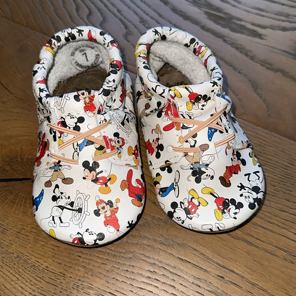 Freshly Picked Mickey Oxford